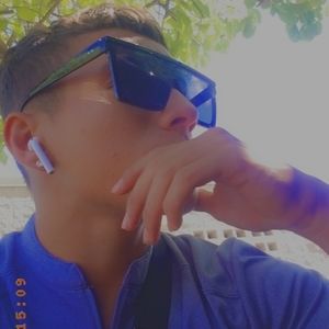 Meet your Posher, Noah